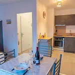 Appartement Cocon De La Baie, Terrasse Et Parking Prive
